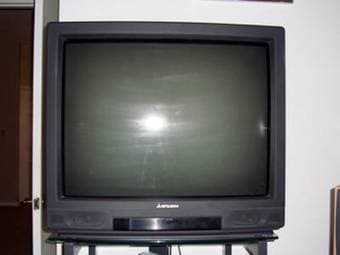 $25 - 27 Inch Mitsubishi TV 1