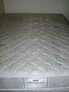 Queen size Simmons Beautyrest Mattress + boxspring + frame - $200/OBO 2