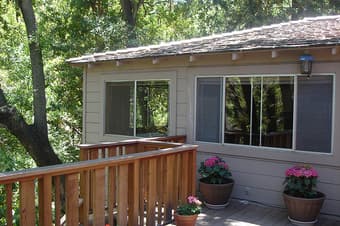 $1385 - One Bedroom Los Altos Cottage 1