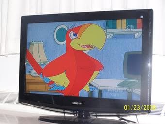 Samsung 32" LCD TV HDMI -- $450 1
