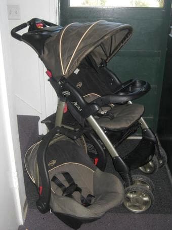 Child seat and stroller (evenflu) -- $30 1