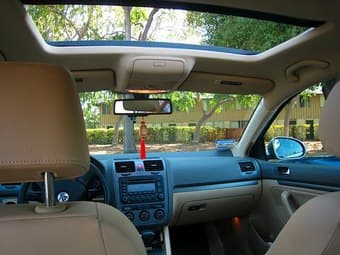 2005 VW New Jetta 2.5L:Low miles,Warranty, Loads of Options, PRICE CUT 3
