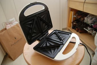 Moving Sales: Sandwich Maker, Juice Blender, Desk Lamp, Floor Lamp 2