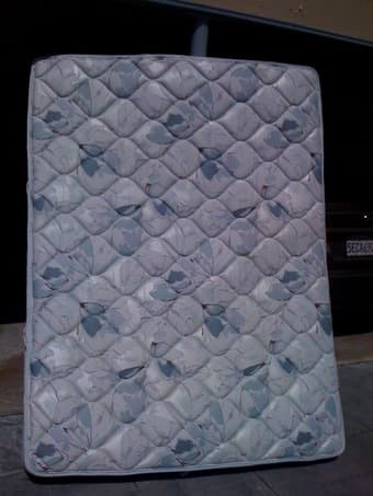Moving Sale: Furnitures, home appliances and kitchen stuff 3
