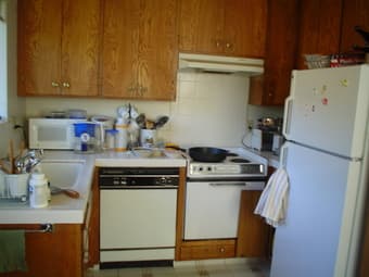 Looking for a roommate to share a 2BR apt close to campus (Rent: $825) 2