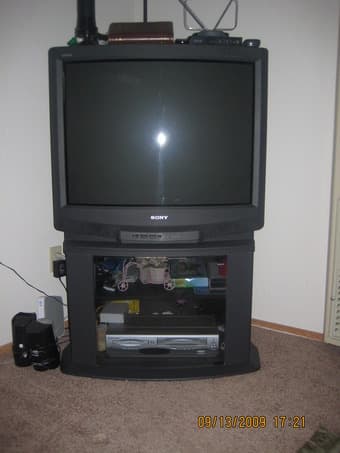 Sony Trinitron TV 32" with Emerson DVD player - $125 (palo alto) 1