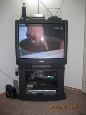 Sony Trinitron TV 32" with Emerson DVD player - $125 (palo alto) 2