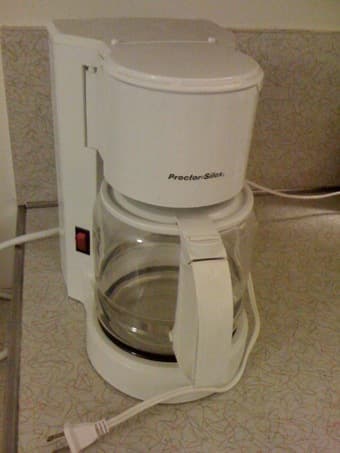 Moving sale:TV, bookshelves,microwave, lamp, printer, kitchen stuff 2