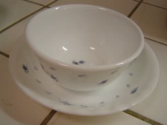 $10 - Ten Corelle dishes/bowls 2
