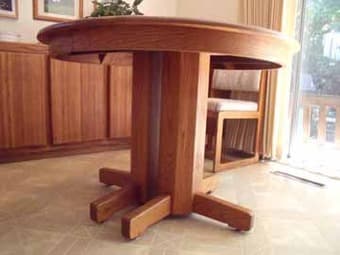 Oak Dining Table and Chairs $175 2