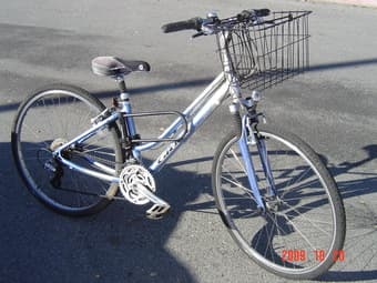 $200 - 2004 Giant Cypress Hybrid Bike 1