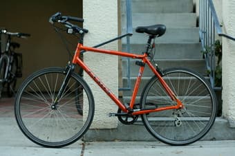 SALE: Commuter Bike Jamis 2.0 1