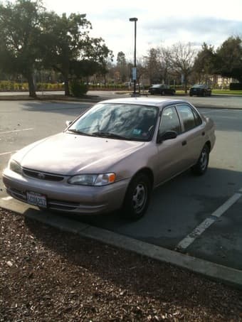 Selling 1999 Toyota Corolla VE 2