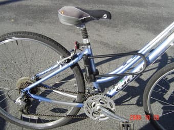 $180 - 2004 Giant Cypress Hybrid Bike 3