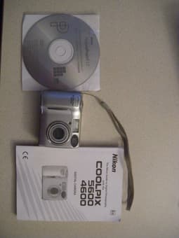 Nikon Coolpix 5600 Digital Camera 1