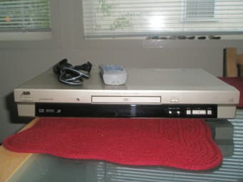 JVC DVD/CD Player w/remote $30 1