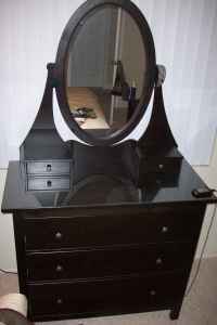 3 drawer dresser for sale!! $190 obo 2