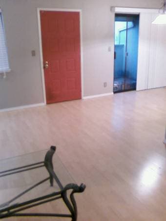 Beautiful 1 Bed/1 Bath Condo. $1295 Full Garage, Full laundry room 2
