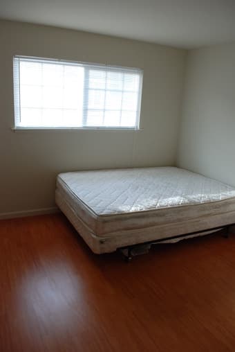 $650 !!AVAILABLE NOW!! Room for rent in newly renovated house! 3