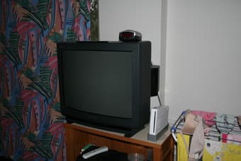 FS: 26" Sony CRT TV with remote control $30 1