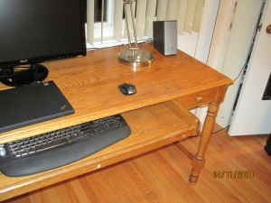 Wood desk/table, great condition - $45 2
