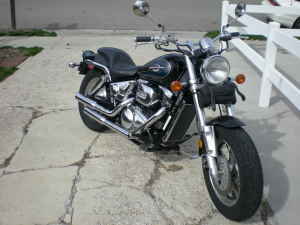1999 Suzuki Marauder VZ800 Cruiser Motorcycle 2