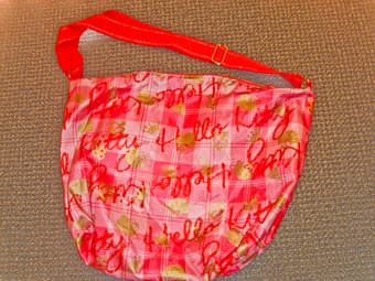 LARGE HELLO KITTY BAG. $10 1