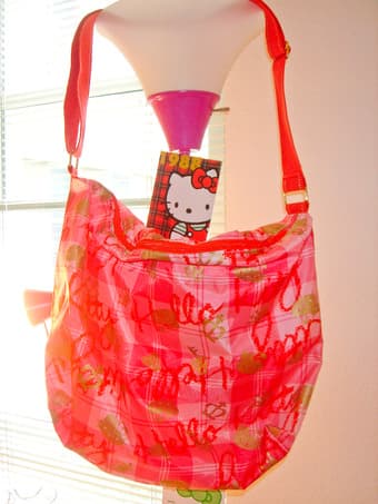 LARGE HELLO KITTY BAG. $10 3
