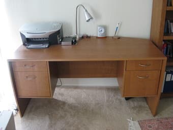 desk (price reduced) $15 1