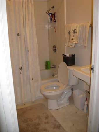 room in 2BR $868/month in EV, June 7- Sept, (Female), Stanford campus! 1