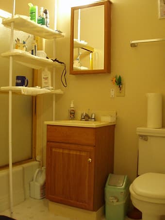the rent for this furnished bedroom is only $725/month 1