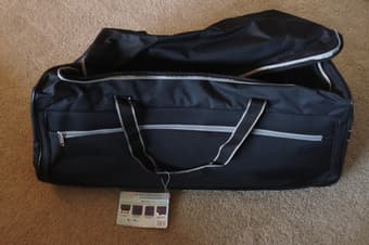 Duffel bag - new in the box 2