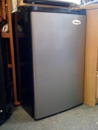 Fridge - Stainless Steel Finish 17-inch by 27-inch 1