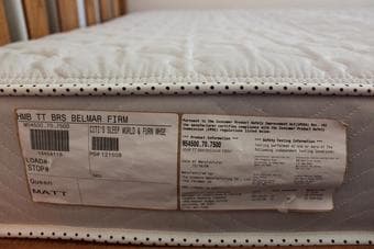 Simmons Beautyrest Queen sized mattress - $250 2