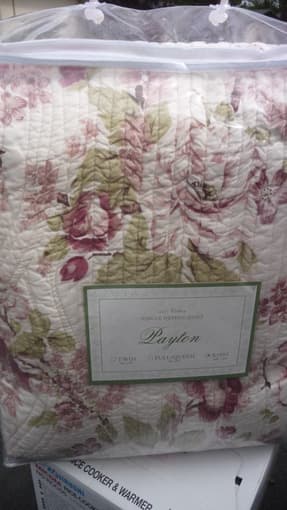 Brand new king size quilt - $35obo 1