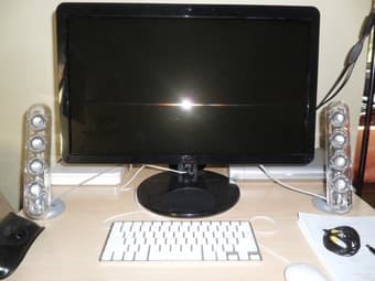 Like New Dell SP2309W 23 inch Monitor with Extras 1