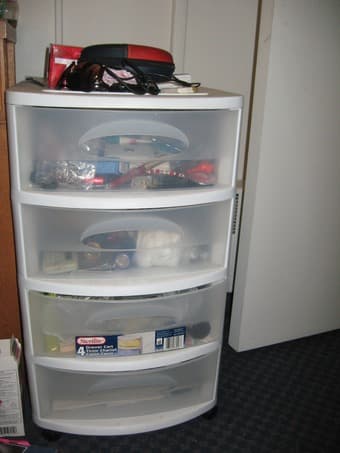 dustbin and 4 drawer chest 1