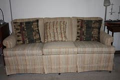 Ethan Allen sofa 40$ 1