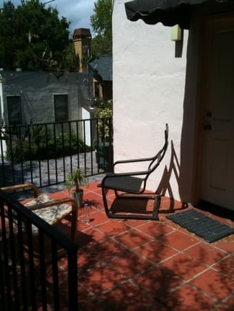 Roommate needed! 200/wk or 550/mo 2