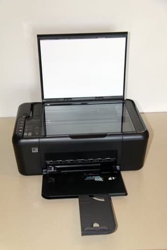 19in monitor, wireless keyboard&mouse and printer for sale 3