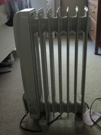 DeLonghi Electric Radiator - $ 20 1