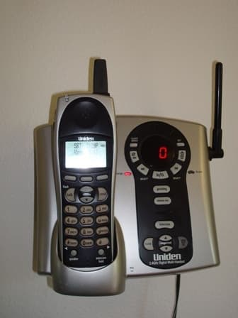 Uniden cordless phone and answering machine $15 1