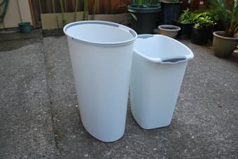kitchen stuff, trash can, cooler box, shavel for sale 1