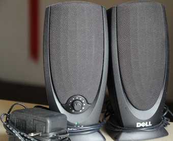 FS: Dell PC Multimedia Speakers 1