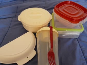 Moving Sale- all needed stuff for daily living in 5$/set 2