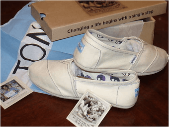 AUTHENTIC Toms Canvas Classic Natural Flat, Sz 8.5 (EU 38.5-39), NIB 1