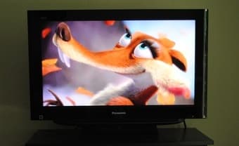 Panasonic Viera LCD HDTV 32" - $299 2