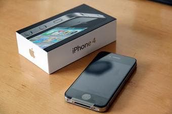 iphone 4g BRAND NEW 16GB 1