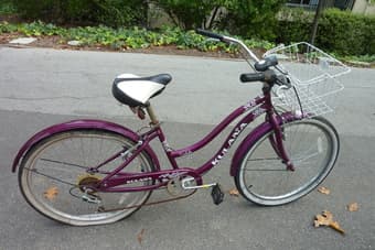 Only $30! 26" Bike with Fenders. Free Basket, and Light! 1