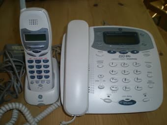 GE corded and cordless phone, white, 2.4GHz - $10 1